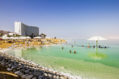 The-beaches-at-the-dead-sea-in-Israel-scaled